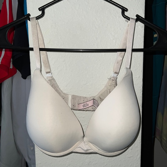 Victoria’s Secret uplift semi demi Bra - Picture 1 of 11
